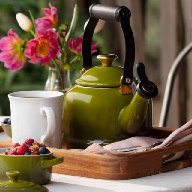 Demi Kettle in Olive