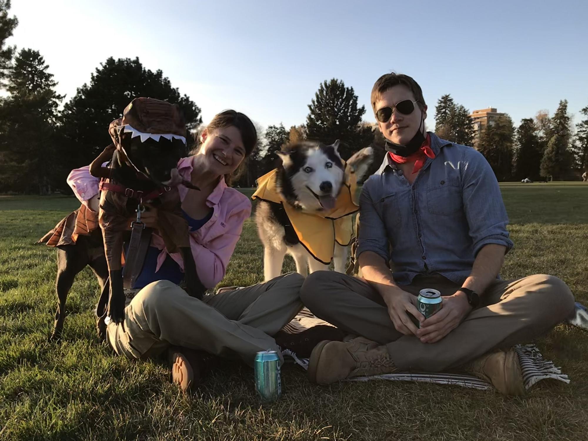 First Halloween as Jurassic park - Ellie, grant, Leia at Nedry and Beasley as a T Rex