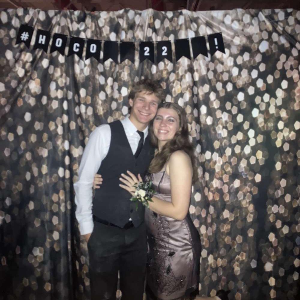 Dancing the night away in true flapper style
