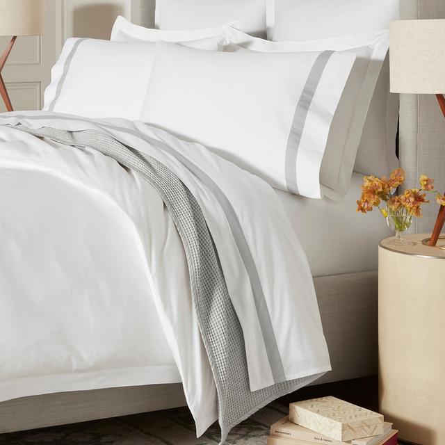 Boll & Branch, Percale Banded 4-Piece Organic Sheet Set