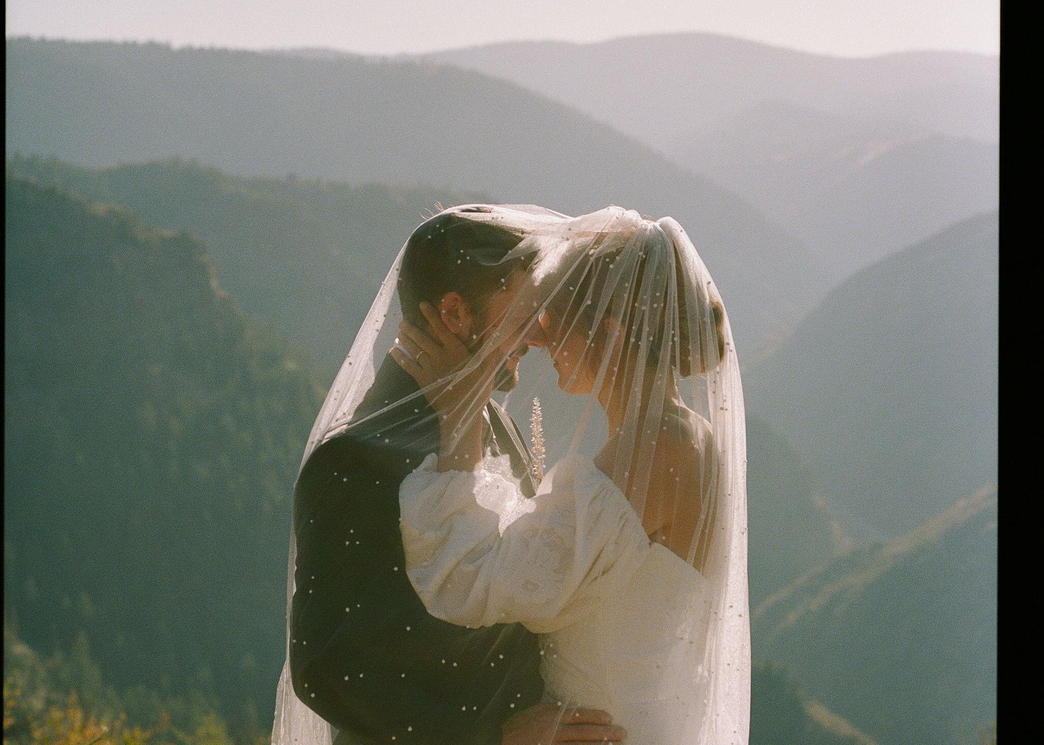 The Wedding Website of Amanda King and Benjamin Johnson