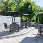 Musketeers Bar & Grill