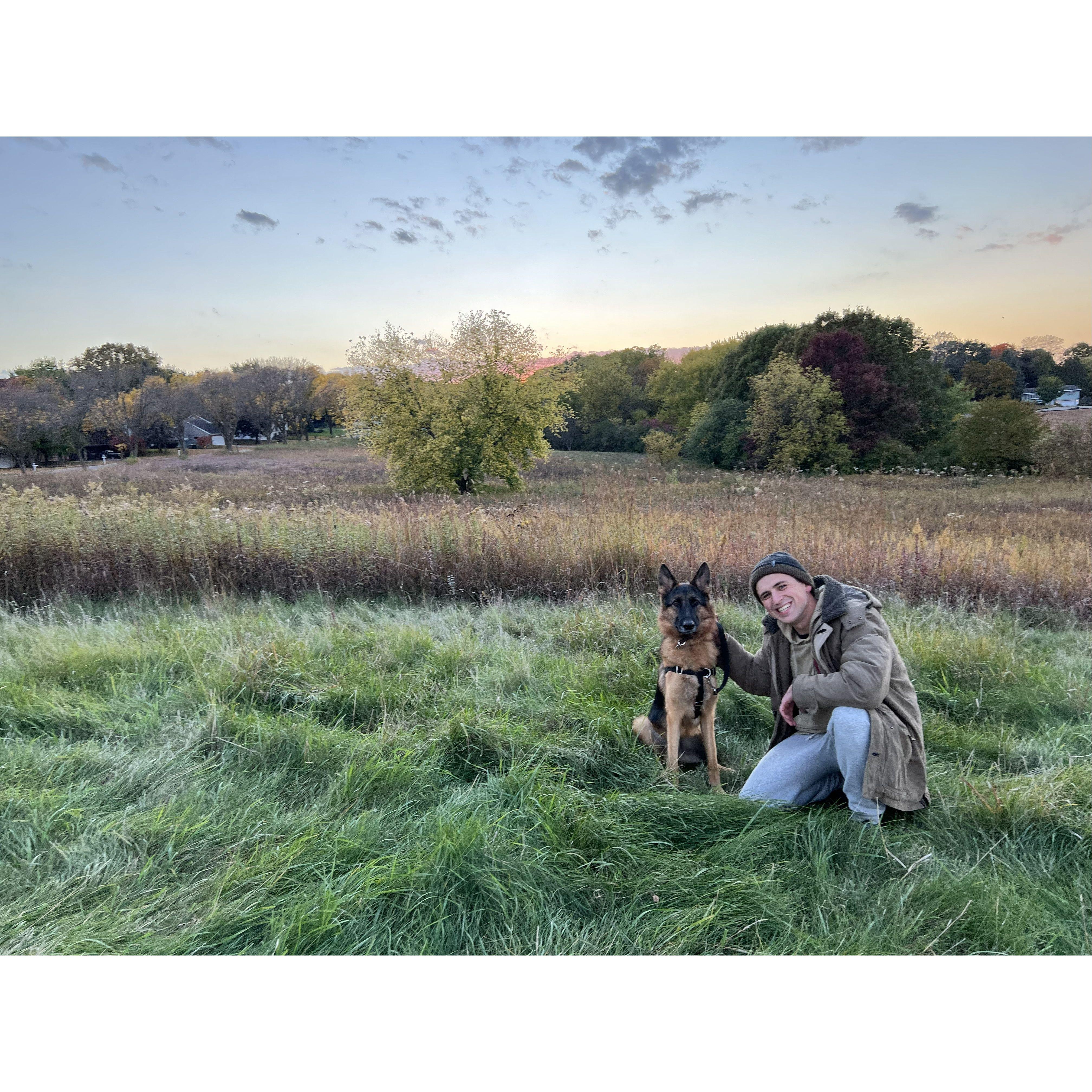 2022 - J and T's favorite dog park. Visited at least 4 times a week. There's really no comparison to prairie moraine park.