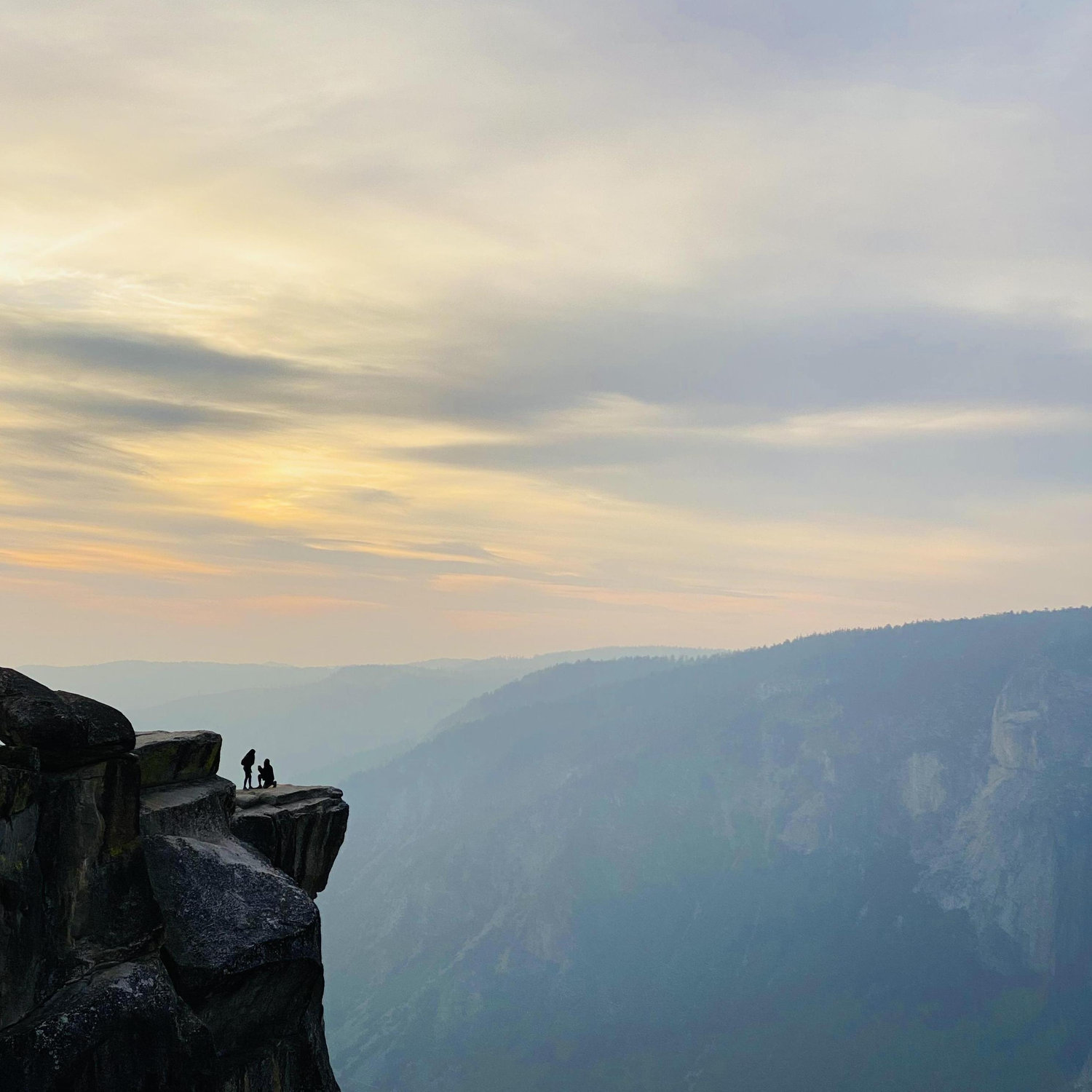 Proposal at Taft Point in Yosemite