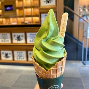 Honeymoon: Soft-serve ice creams in Japan