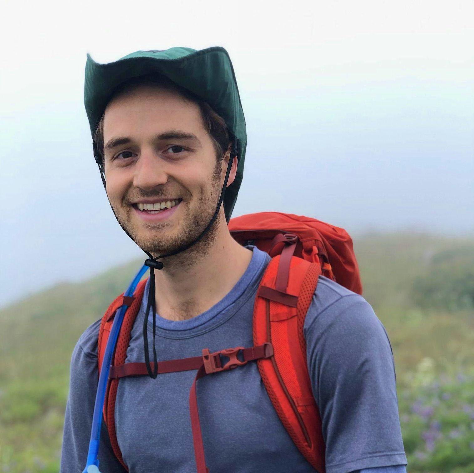 One of our many hikes while we lived in Seattle.
//
Una de muchas excursiones en Washington. En Monte Santa Helena, un volcán activo.