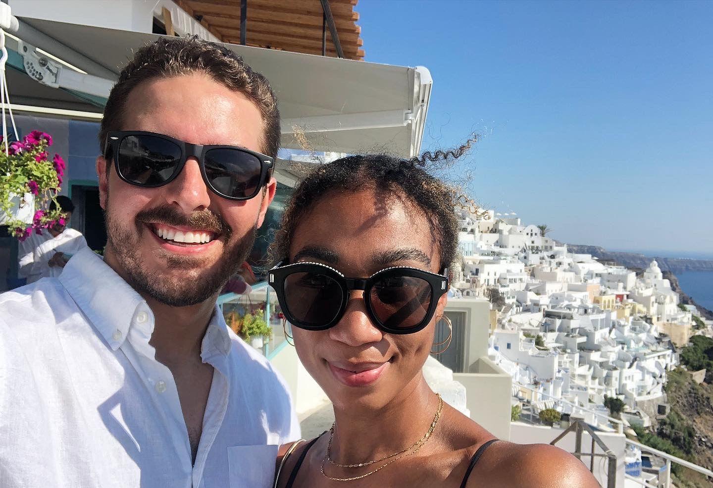 The Wedding Website of Loni Roe and Lukas Wenrick