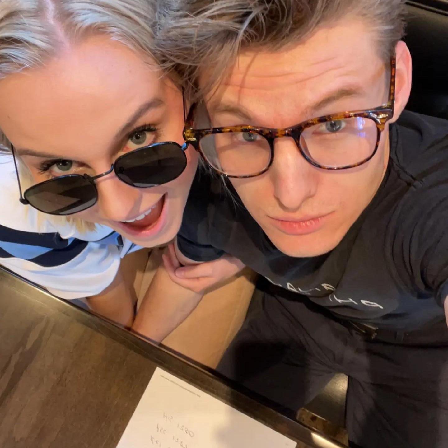 Came to visit while I was studying and swapped glasses 👓