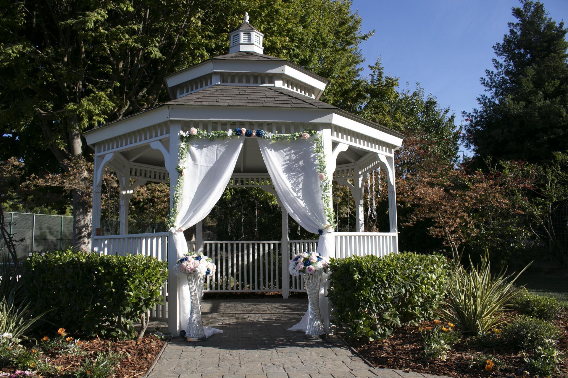 The Wedding Website of Cassie O'Neal and Anthony Lavin