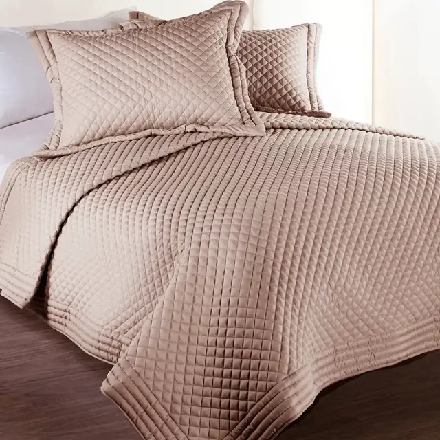 Clean Living Diamond Water/Stain Resistant King Quilt in Taupe