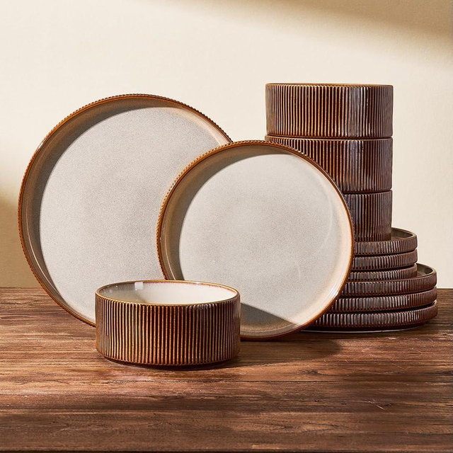Stoneware Dinnerware Sets, Handcrafted Double Reactive Glaze Plates and Bowls for Everyday & Formal Dining, Microwave & Dishwasher Safe, Scratch Resistant Dishes Service for 4 (12-Piece), Cream Cocoa
