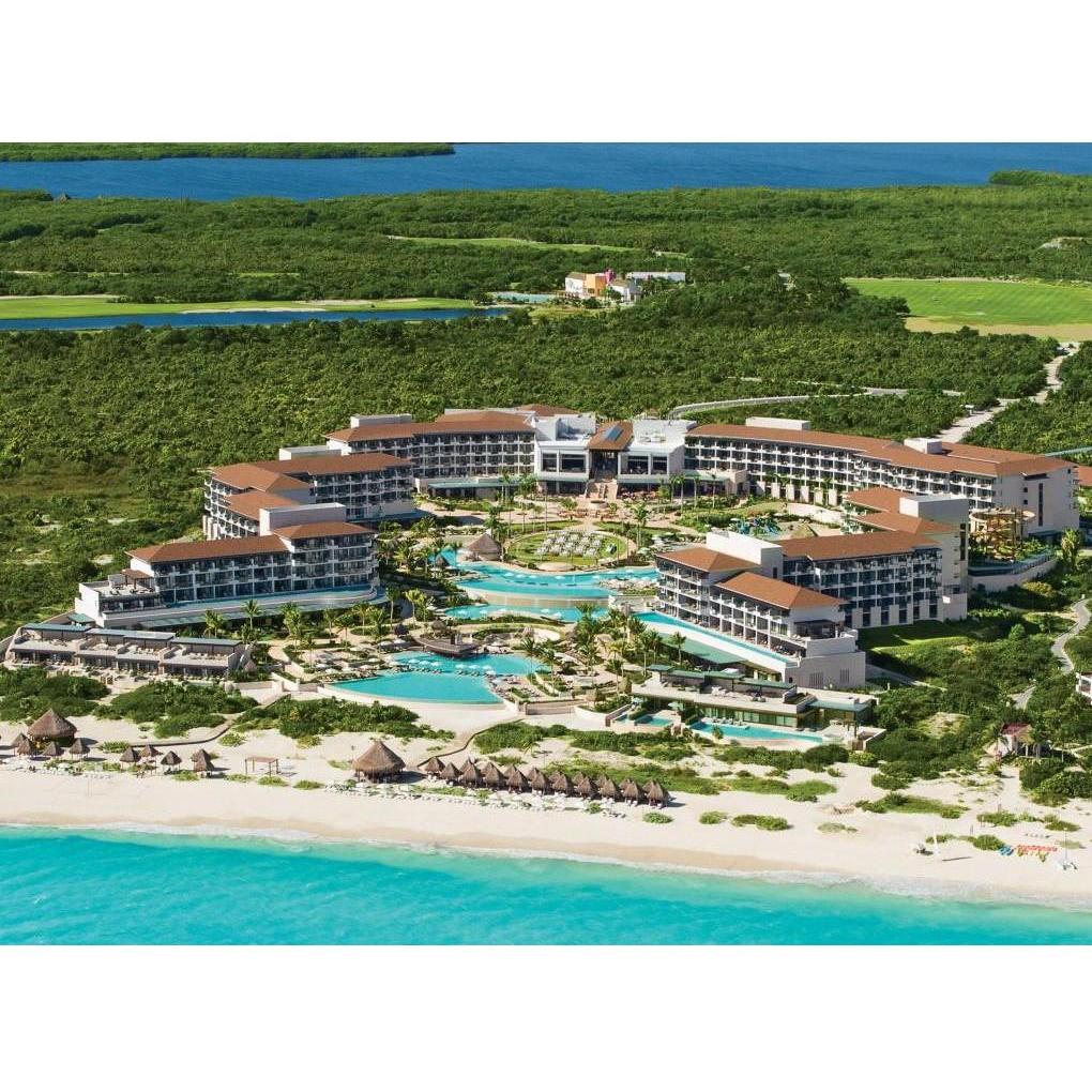 Our perfect wedding location, Dreams Playa Mujeres.