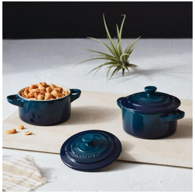 Mini Round Cocotte Color: Agave