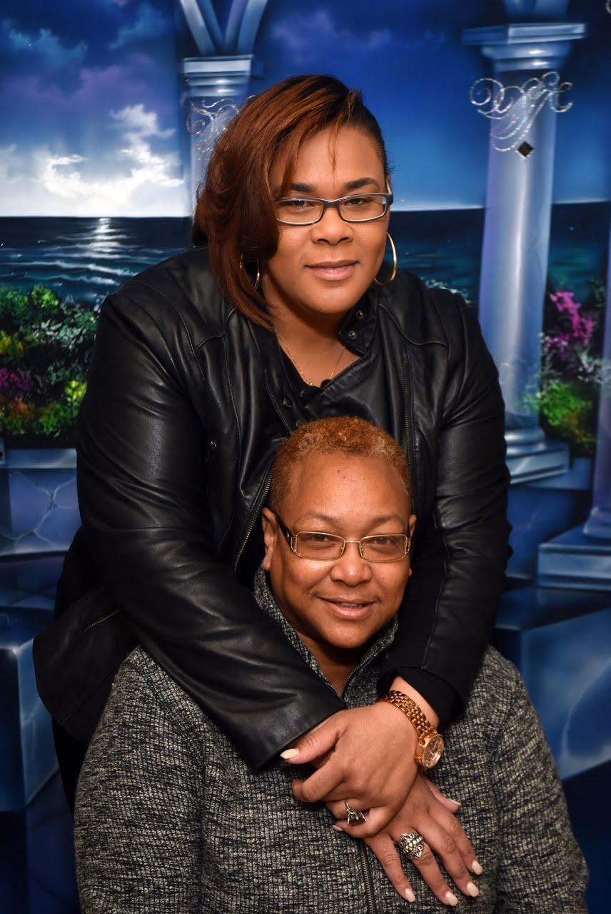 The Wedding Website of Gimmia Newbill and Gloria Jones