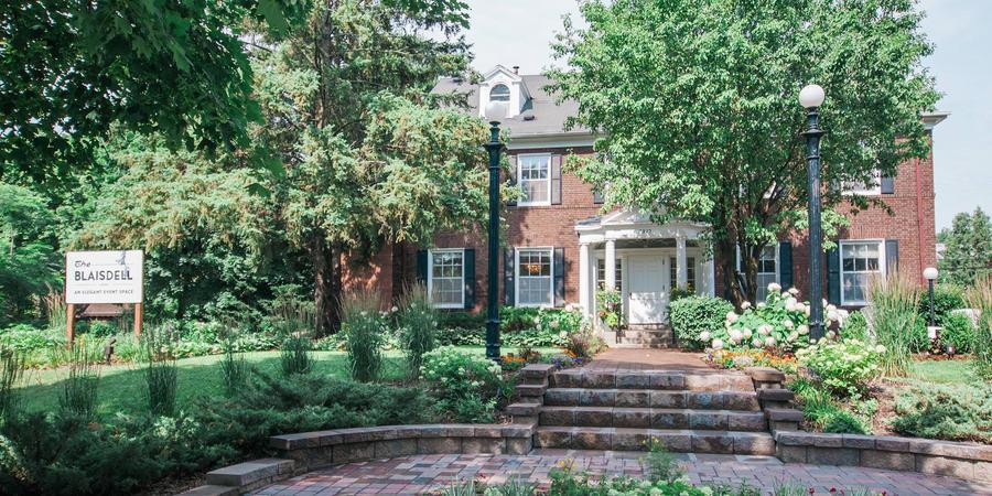 The Wedding Website of Vanessa Rosen and Eric Lange