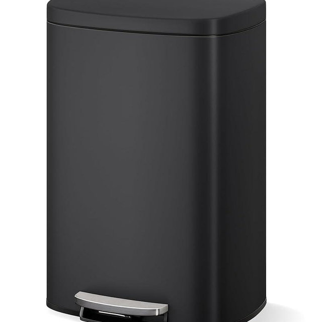 GarveeHome Stainless Steel Kitchen Trash Can, 13 Gal / 50 L Step-On Garbage Bin with Soft Close Lid, Large Rustproof Metal Trash Can for Kitchen, Black