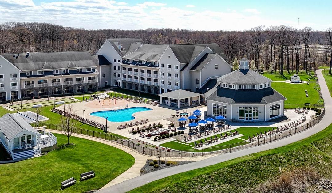 The Wedding Website of Jordan Petersen-Fitts and Mark Paine