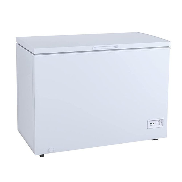 Avanti CF10F0W CF10 10.0 cu. ft. Garage Ready Chest Freezer, in White