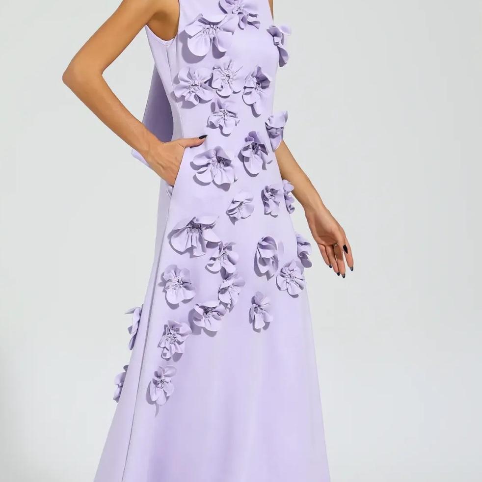 https://vellutoroso.com/products/lena-maxi-dress