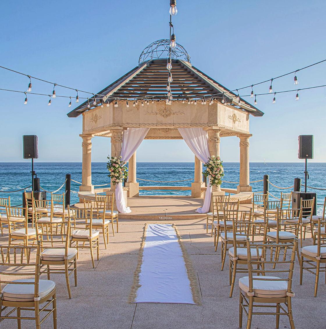 The Wedding Website of Michelle Mandap and Wesley Walters
