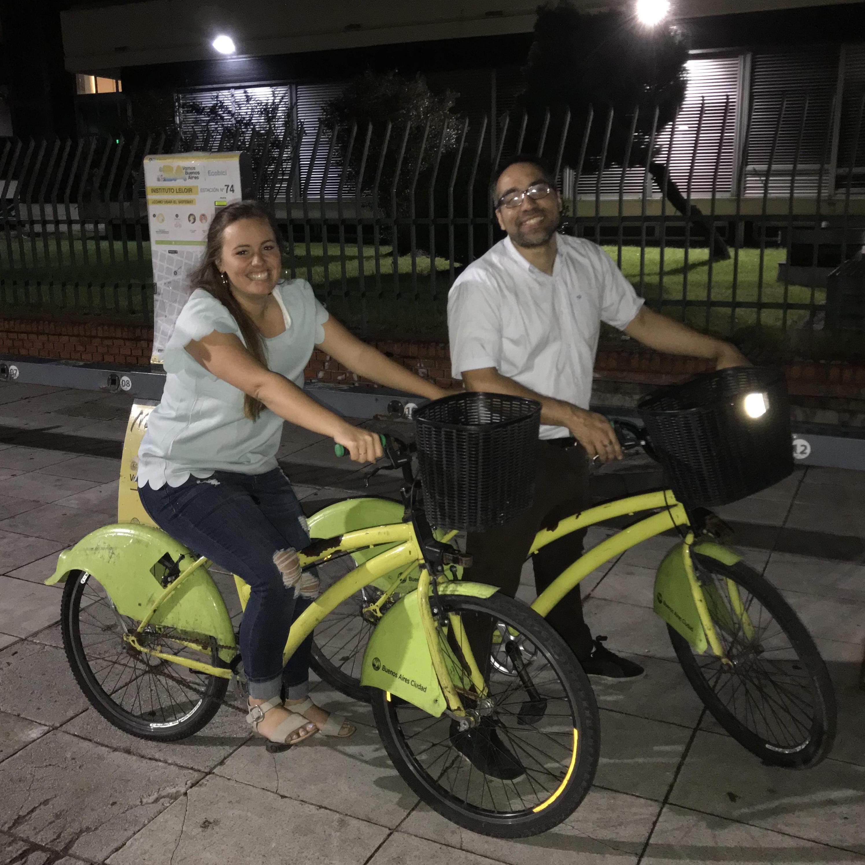 First day Jamie moved to Argentina they went out with some friends and rode bikes home!