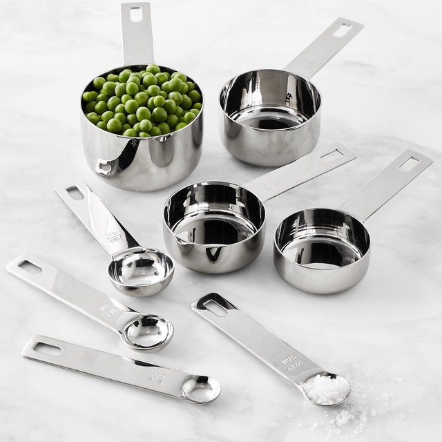 Williams Sonoma Round Measuring Standard, Set of 8