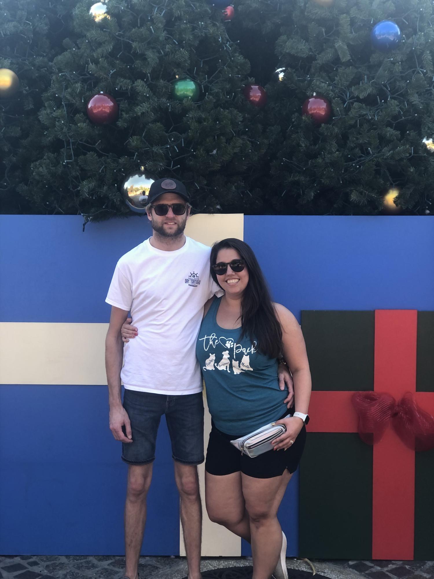 December 2021 - Sunny Christmas at the Tampa Zoo