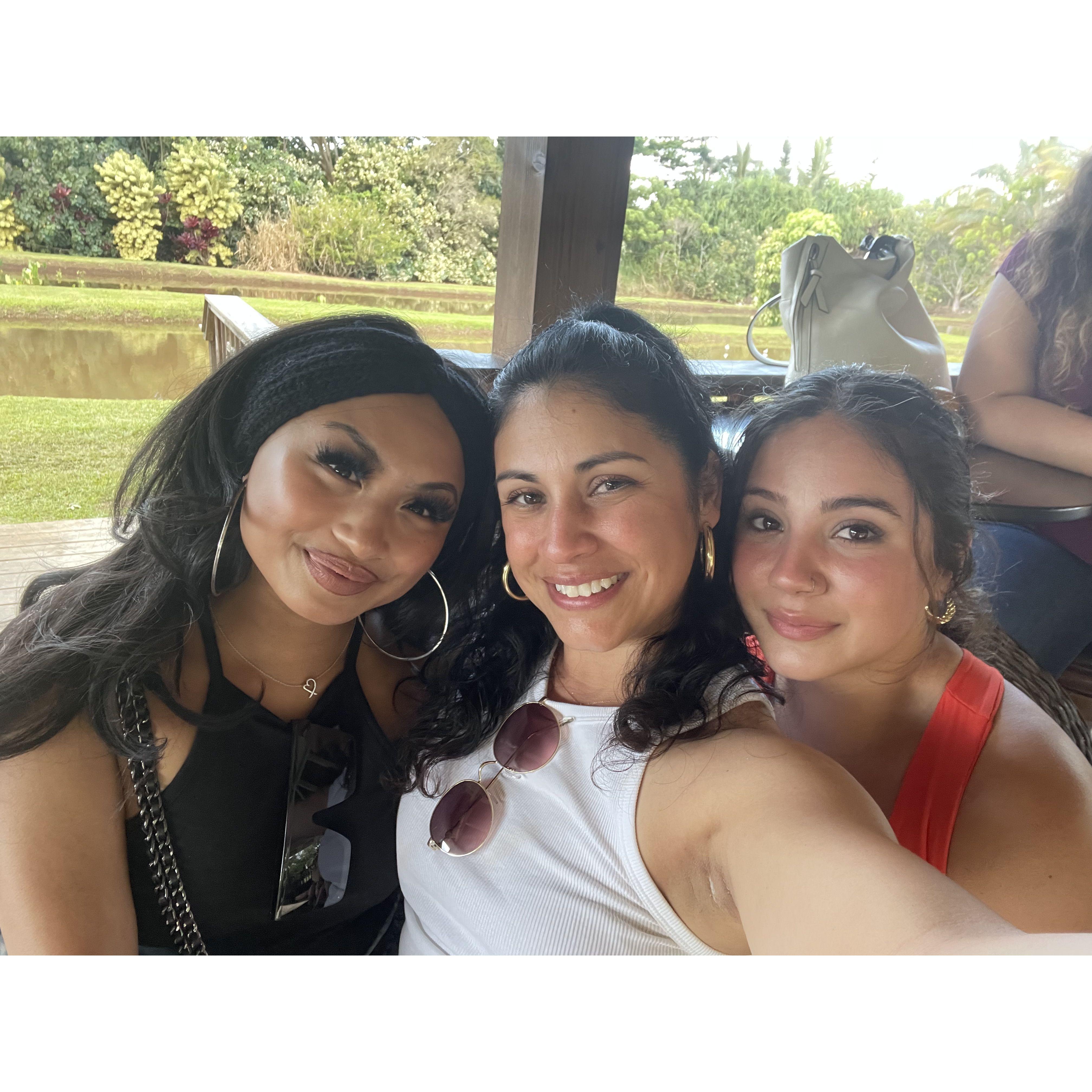 How lucky am I to have such beautiful girls with me.