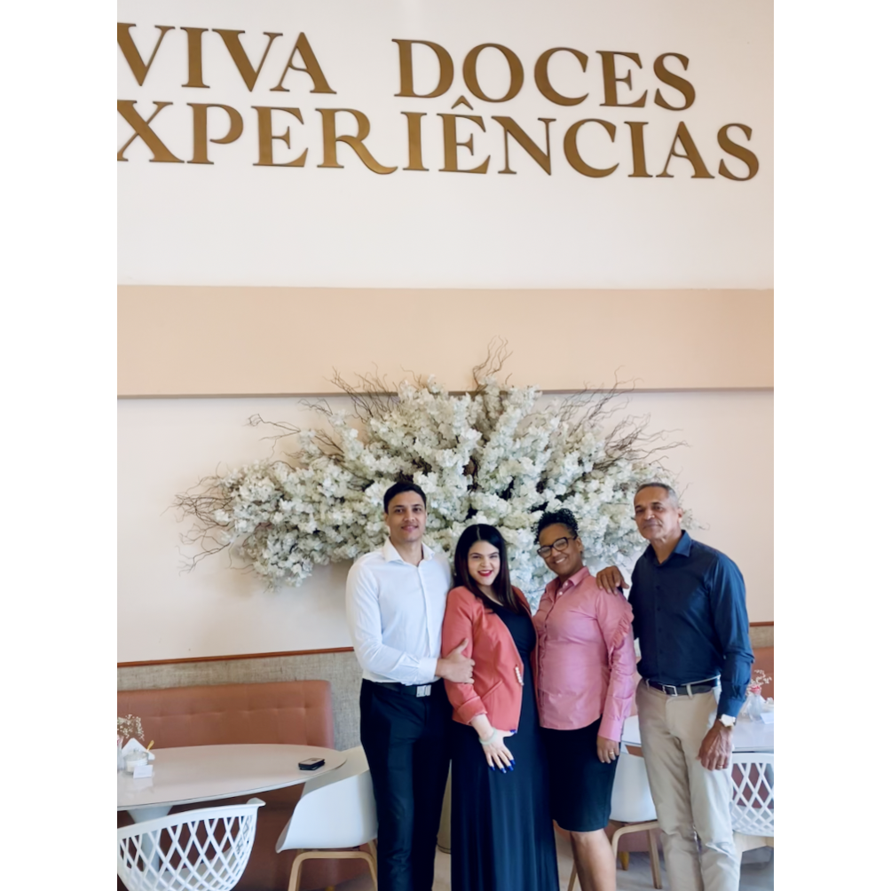 Celebrating with our wonderful parents, Sandra and Valmir ♥️ Comemorando com nossos maravilhoso pais, Sandra e Valmir ♥️ Celebrando con nuestros maravilloso padres, Sandra y Valmir