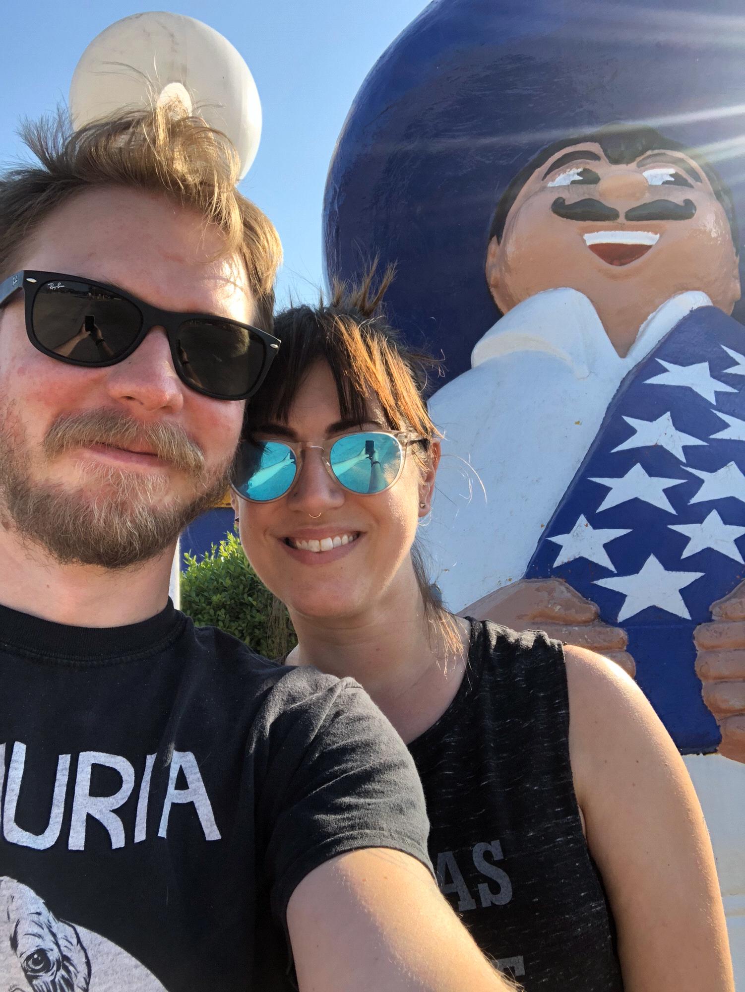 Nothing like a road-trip engagement at Jess' fav pit stop: South of the Border