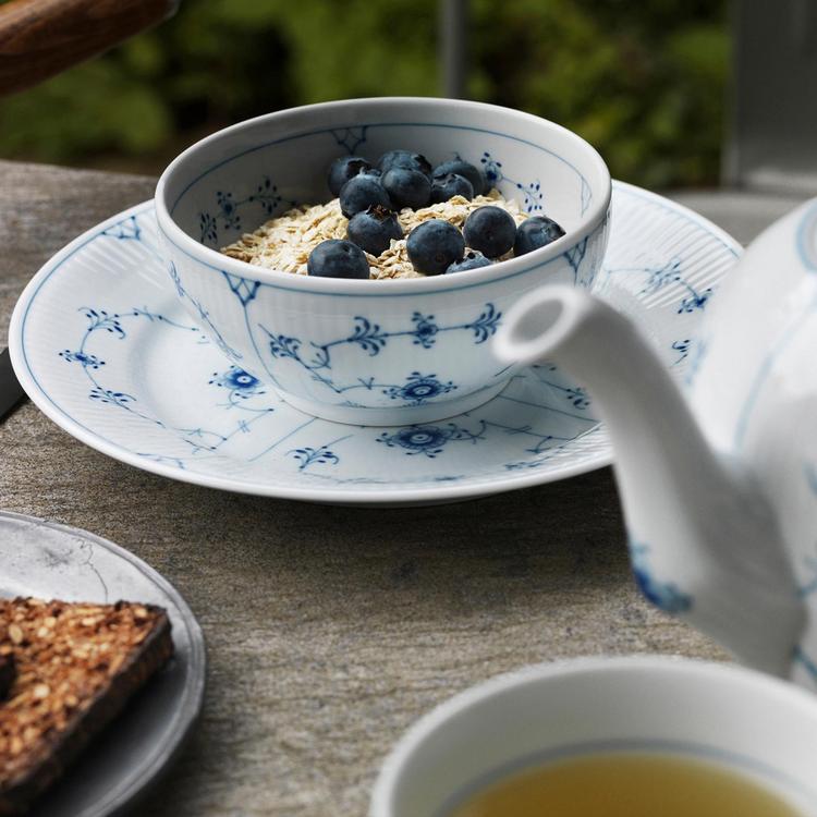   Blue Fluted Plain プレート Royal Copenhagen Blue Fluted Plain Floral Pattern Motif Porcelain