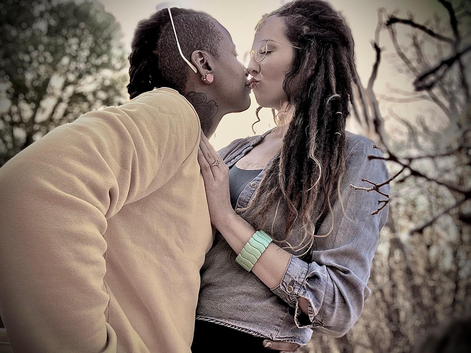 The Wedding Website of Tamia Herholz and Angel Roberts