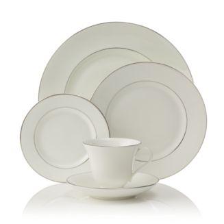 "Signet" Platinum Dinner Plate