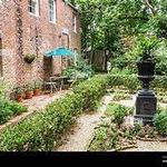 Anchuca Historic Mansion and Inn