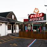 Charlie's Pizza House