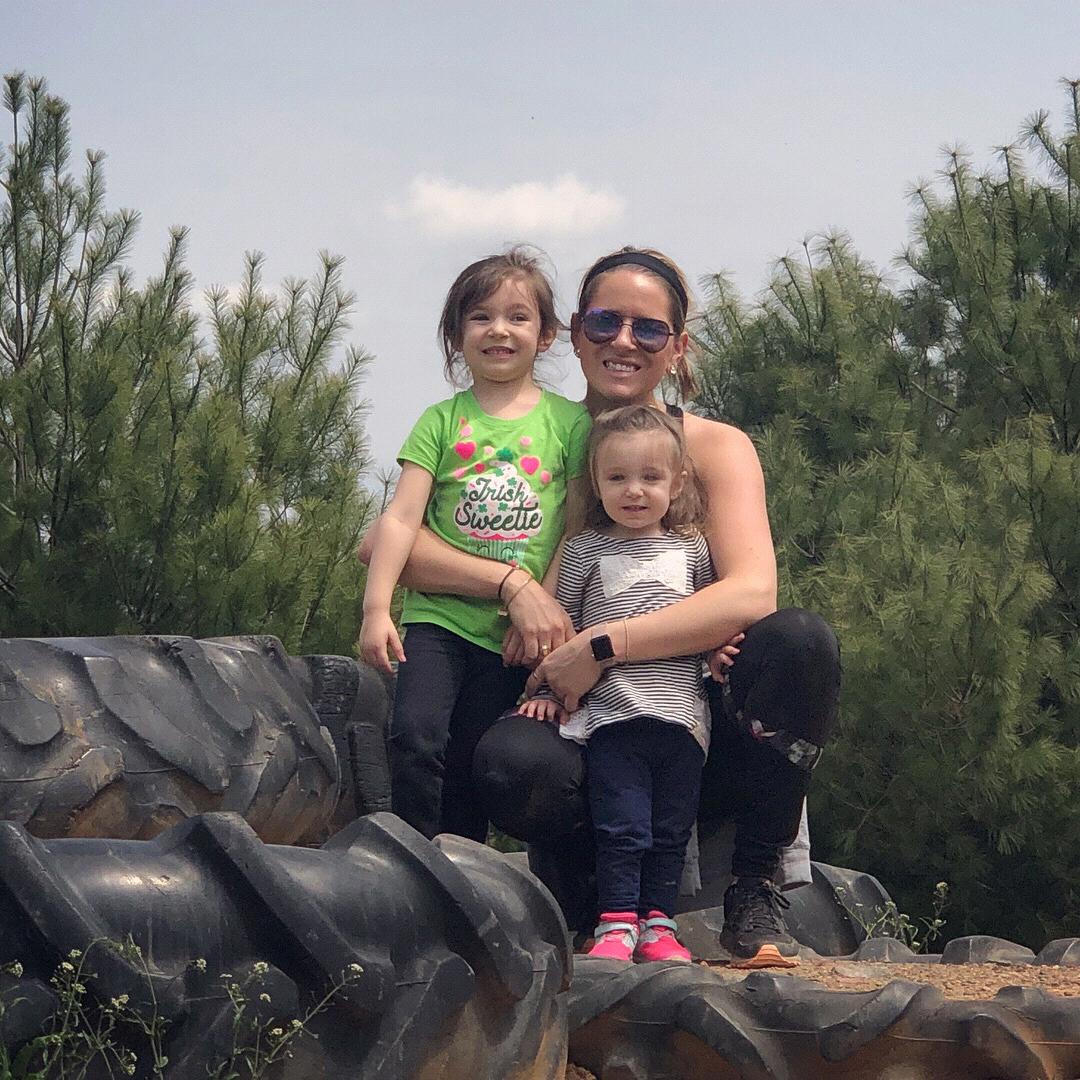 Farm fun at Great Country Farms with Molly and Anna Du Plessis - April 2018