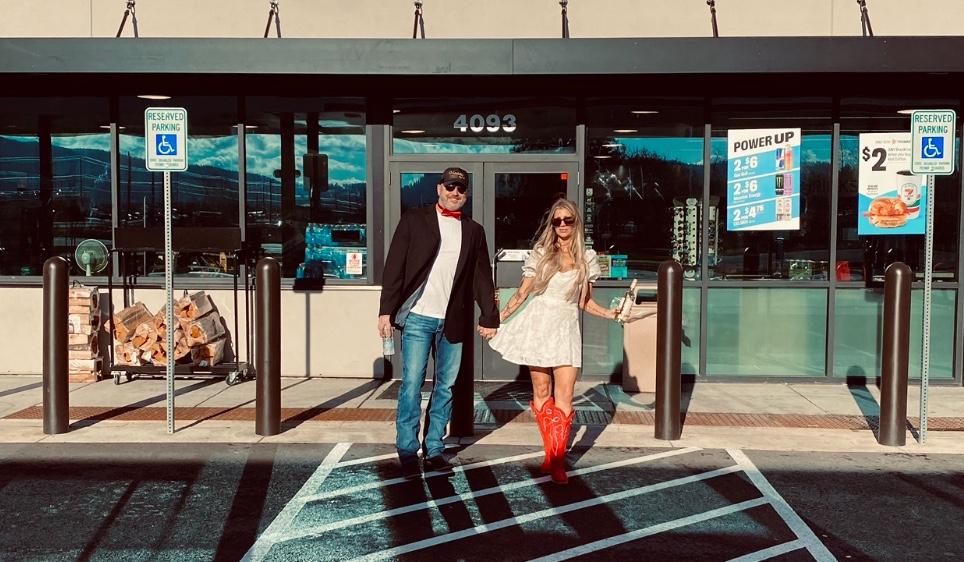 The Wedding Website of Talia Degen and Brent Hunsucker