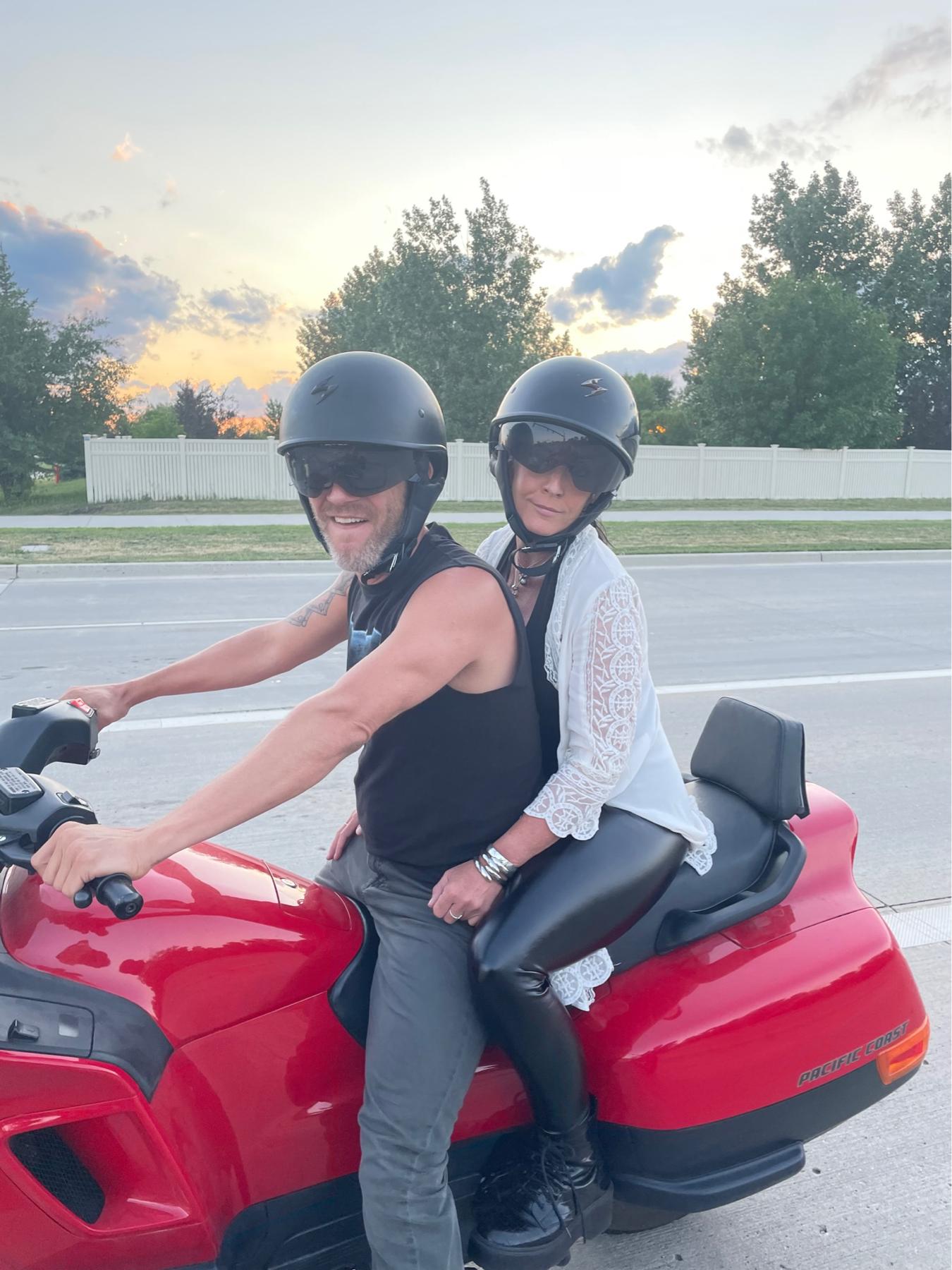Probably our favorite thing to do in the summer…hopefully soon we can enjoy riding all year!😄
