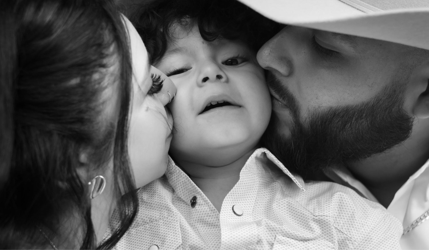 The Wedding Website of Lisahira O. and Alejandro C.