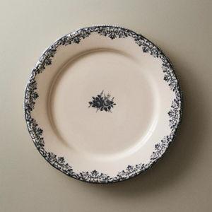 Positioned Drawing Dessert Plate