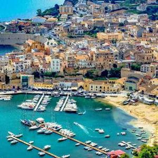 Honeymoon stay in Sicily