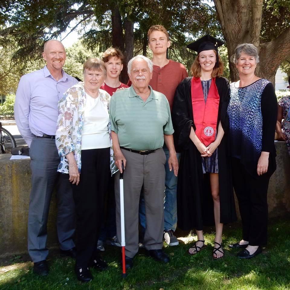 David's Uncle Matt (one of David's Dad's 3 siblings), Aunt Kirsti, their 3 kids (Alex, Ben and Jack) and David's grandparents.  Taryn met Matt, Kirsti, Ben and Jack when they visited CA last year!
