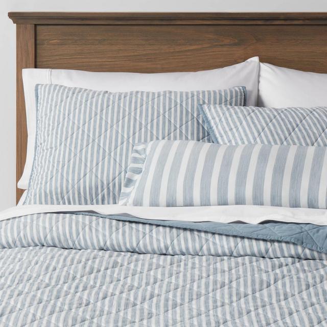 Full/Queen Connelly Stripe Quilt Set Blue - Threshold™