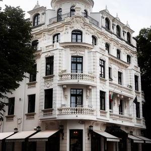 Honeymoon Hotels