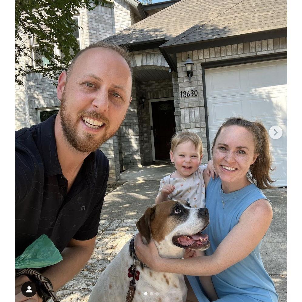 Travis, Hannah, Teddy and of course Reggie. Look at the way Reggie looks at Hannah.