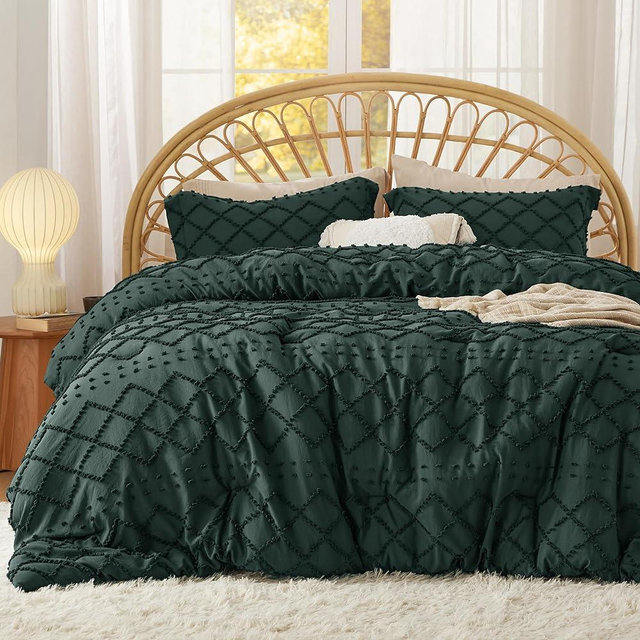 Bedsure Boho Comforter Set Full - Forest Green Tufted Shabby Chic Bedding Comforter Set for All Seasons, 3 Pieces Western Comforter Set, Farmhouse Modern Bed Set, Soft Bedding for Women Men Girls