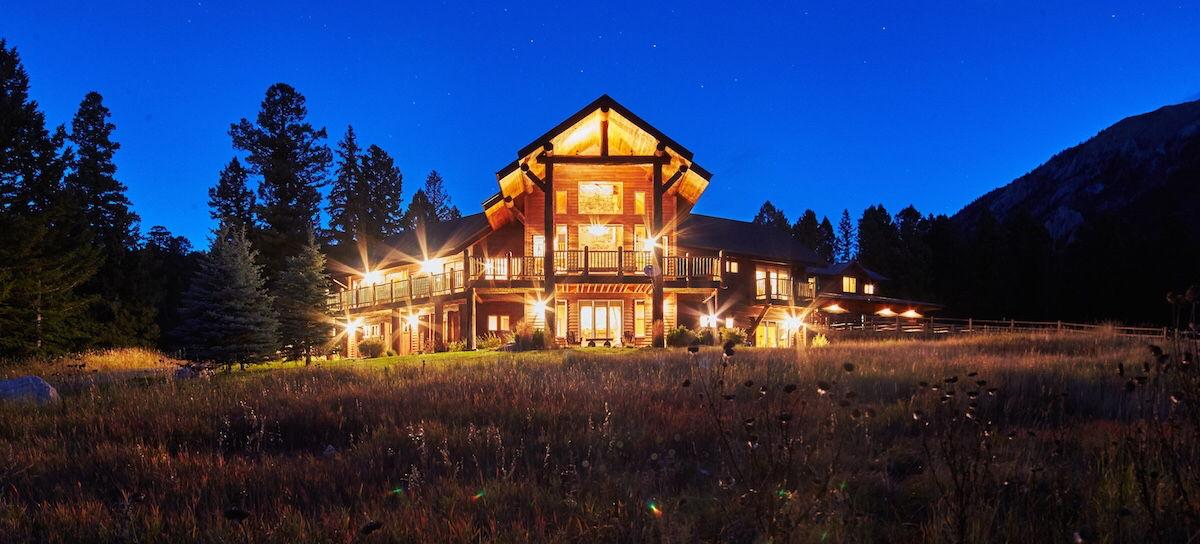 The Wedding Website of Lacy Robertson and Thomas Sharpe III