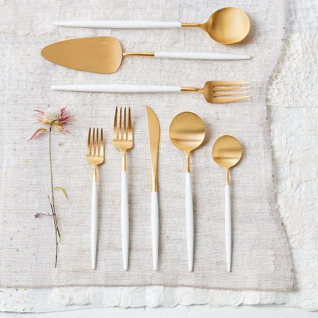 Goa 5 Piece Place Setting White Gold