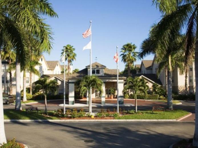 The Wedding Website of Kimberly Hull and Jimmy Nguyen