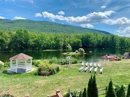 The Wedding Website of Amanda Randall and Derek Blanchette